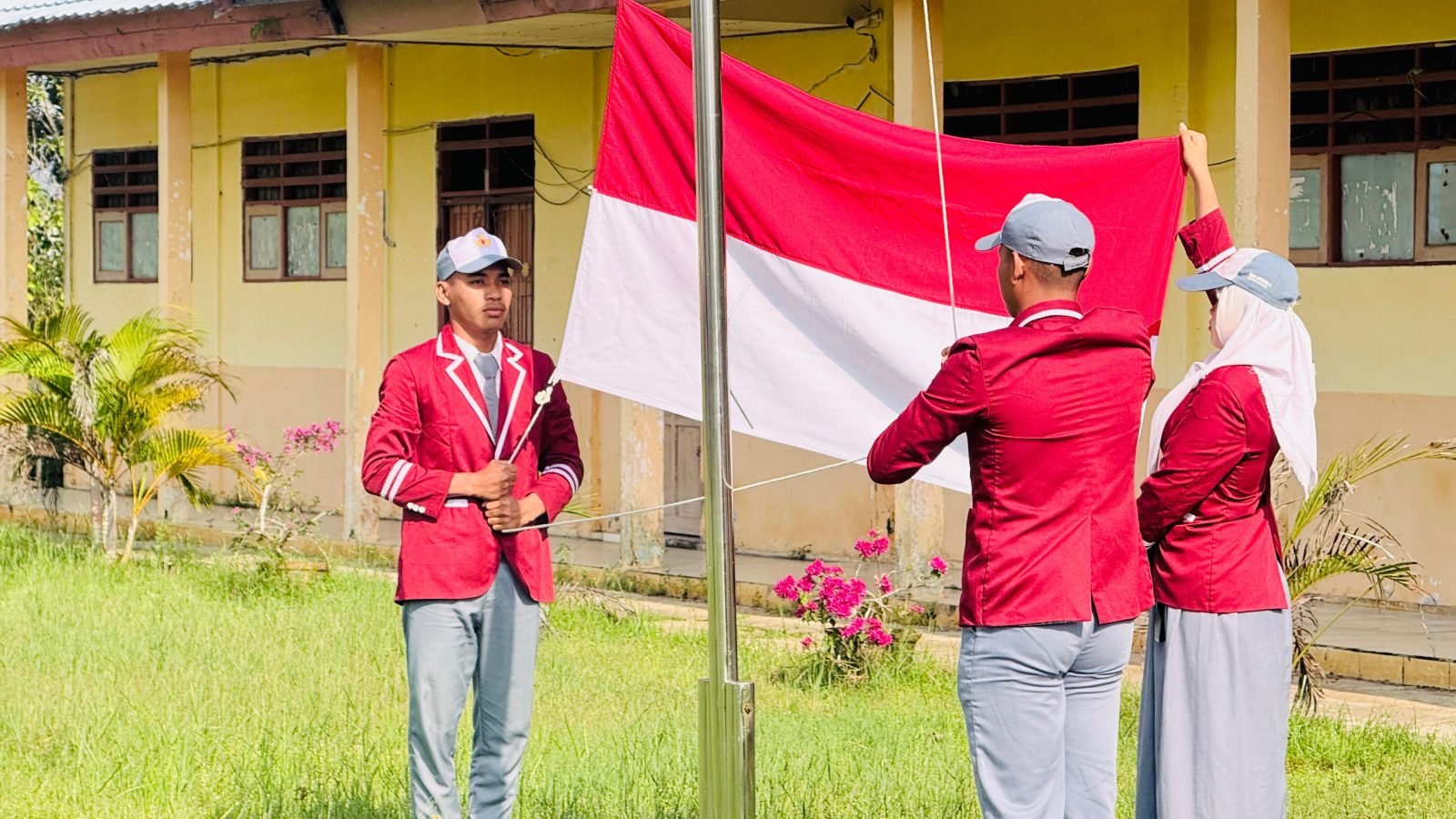 Upacara Peringatan Hari Lahir Pancasila SMKN 1 Kapuas Murung Berlangsung Khidmat